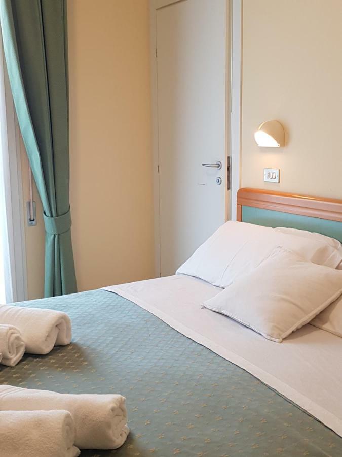 Hotel De La Plage ริมินี ภายนอก รูปภาพ
